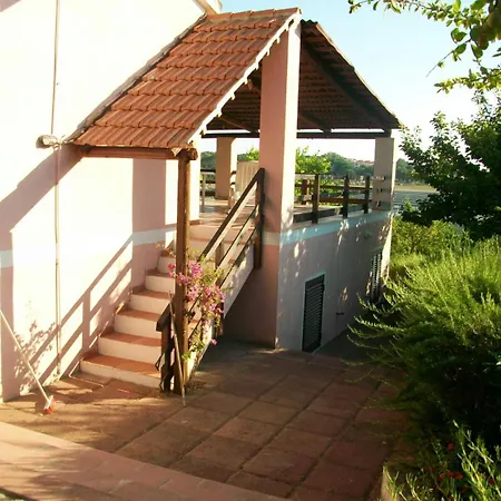Apartment Bouganville *